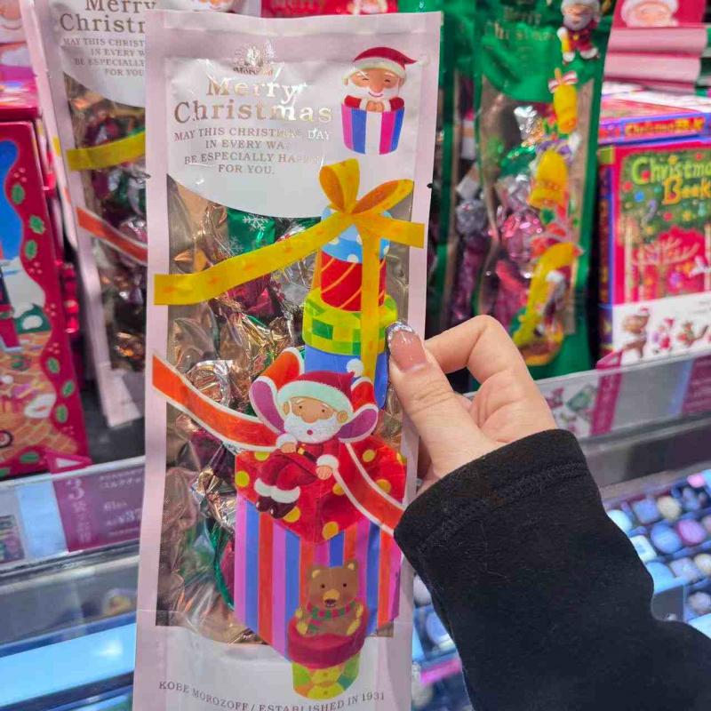 日本Morozoff 圣诞节限定 白色袋装巧克力 草莓巧克力牛奶巧克力 61g（任意路线可发）